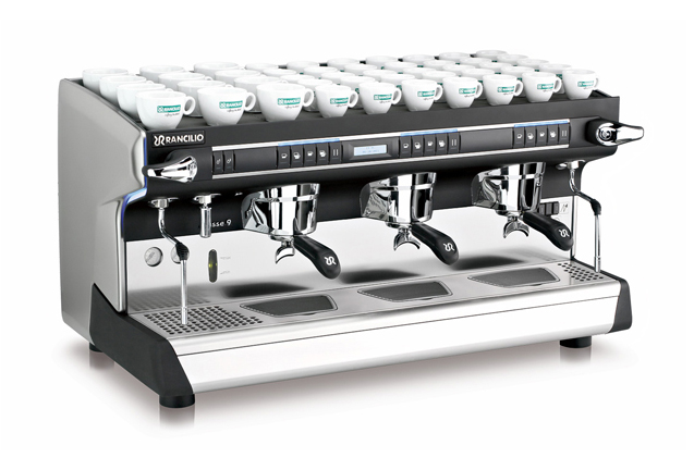 Rancilio Classe 9 USB espresso machine | 3 groups in traditional height with volumetric dosing.